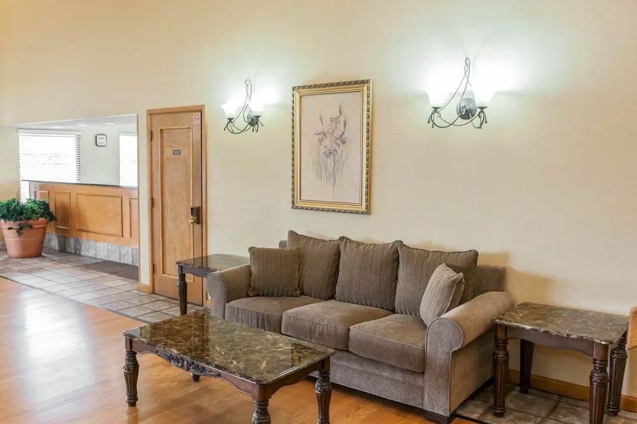 Фото Quality Inn & Suites