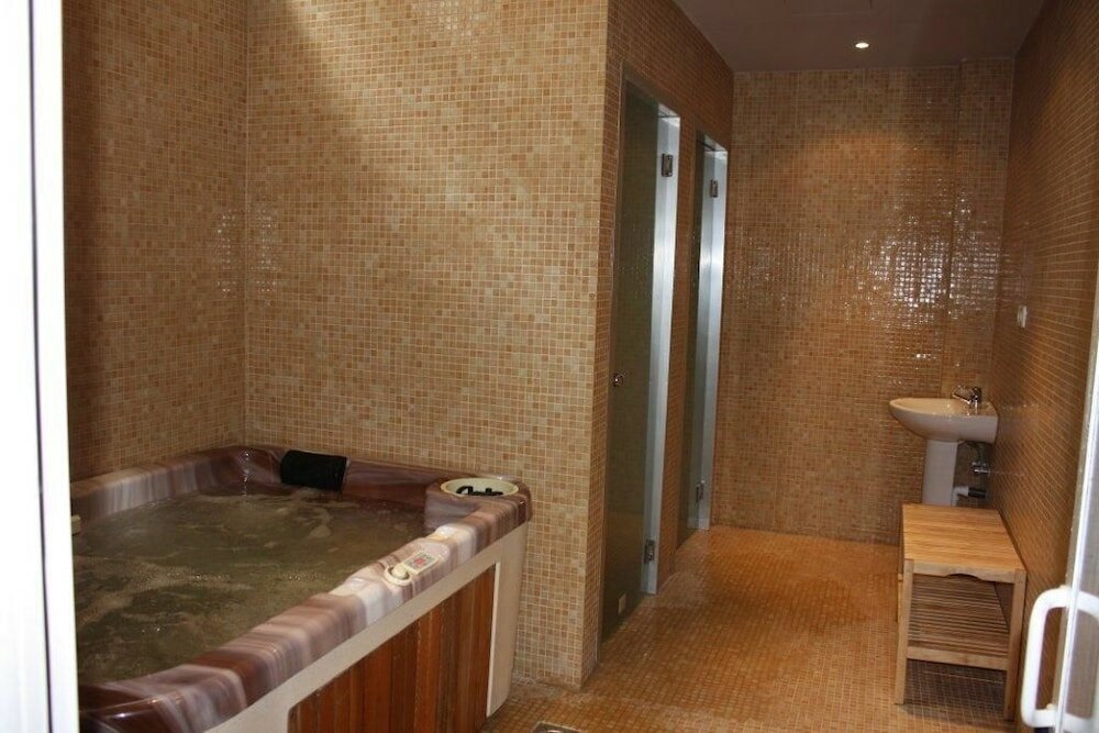 Фото Hotel Dinastía