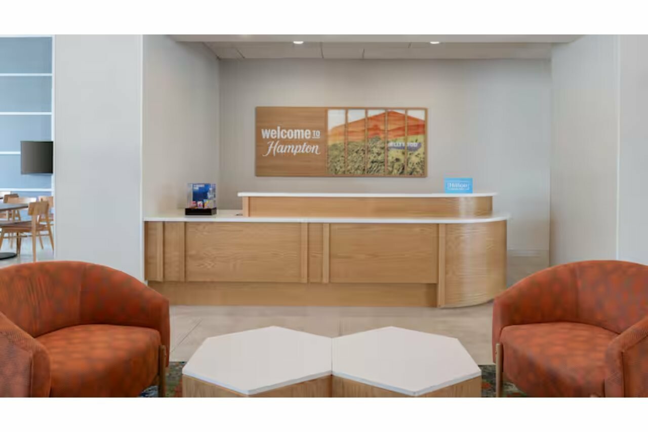 Фото Holiday Inn Express North Hollywood - Burbank Area, an Ihg Hotel