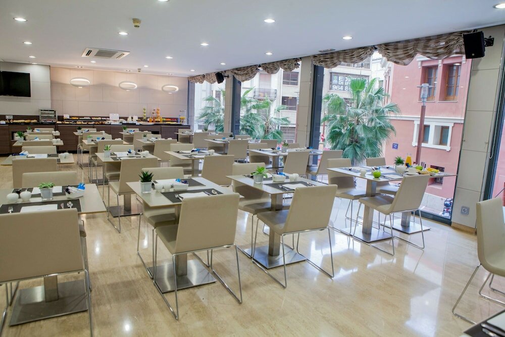 Фото Nh Castellón Mindoro Hotel