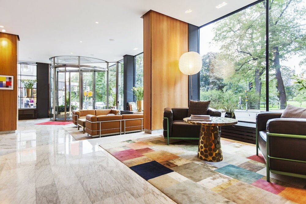 Фото отеля 2