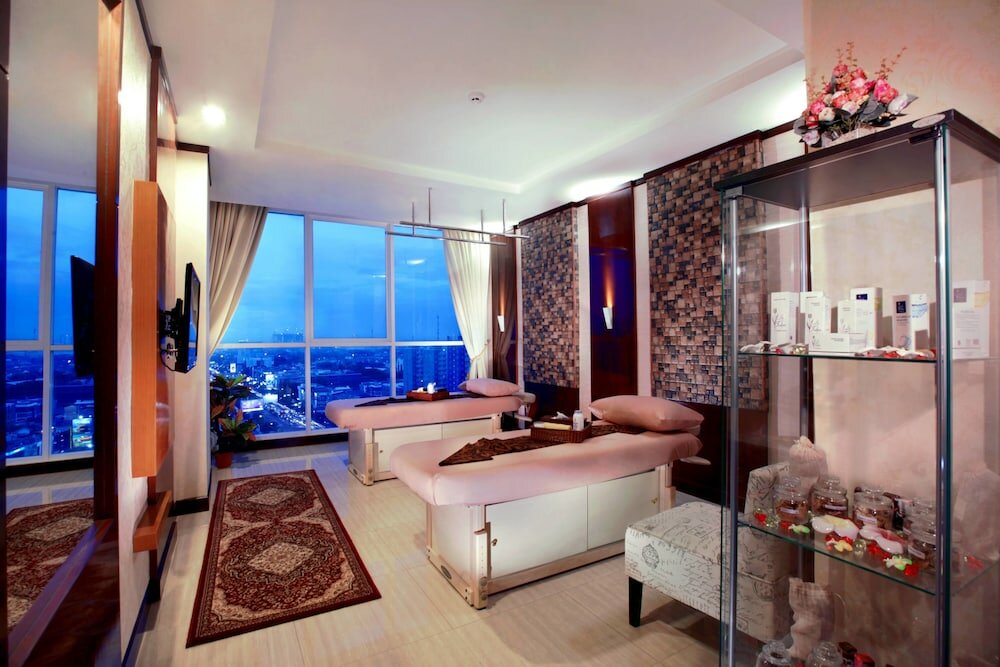 Фото Aston Imperial Bekasi Hotel & Conference Center