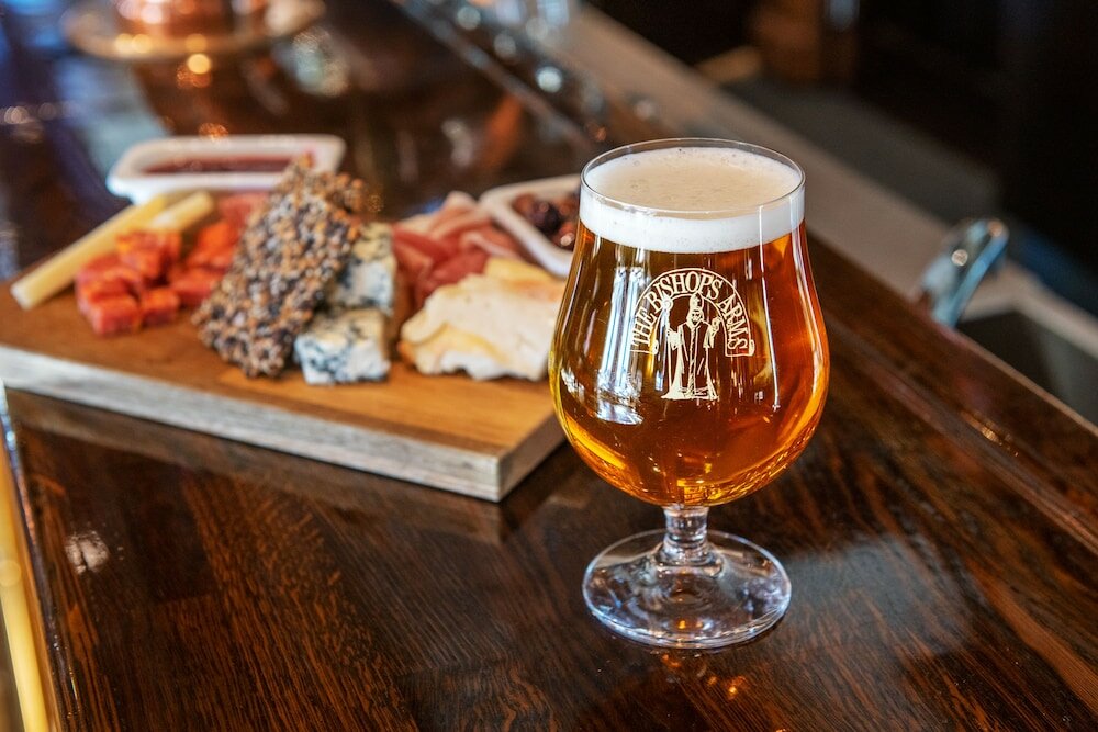 Фото Hotel Bishops Arms Strängnäs