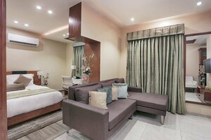 Гостиница Avari Xpress Hotel Faisalabad