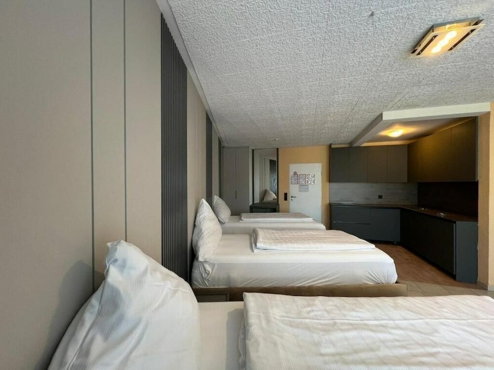 Фото Отель Hafez Bad Salzuflen