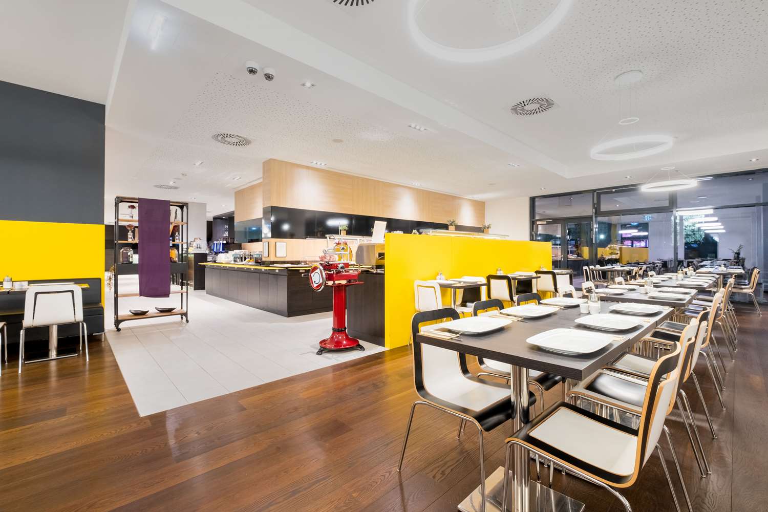 Фото Leonardo Hotel Vienna Hauptbahnhof