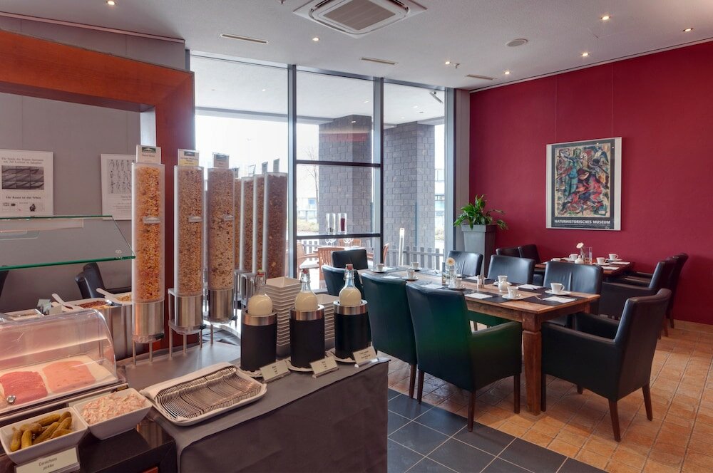 Фото Hotel Wolfsburg Centrum, Affiliated by Meliá