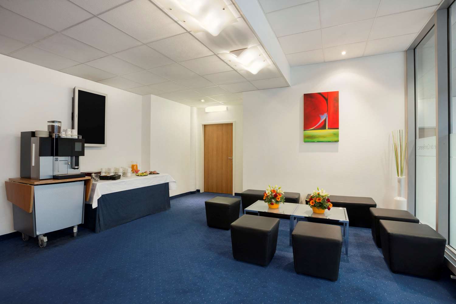 Фото Ramada Encore by Wyndham Geneva