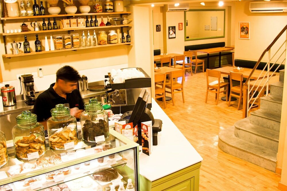 Фото Bloomrooms @ New Delhi Railway Station