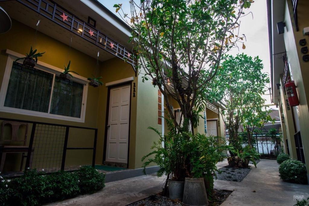 Фото Sunday J Resort & Restaurant