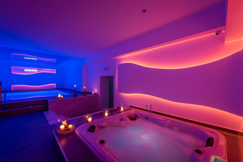 Фото Mediterranean Beach Resort