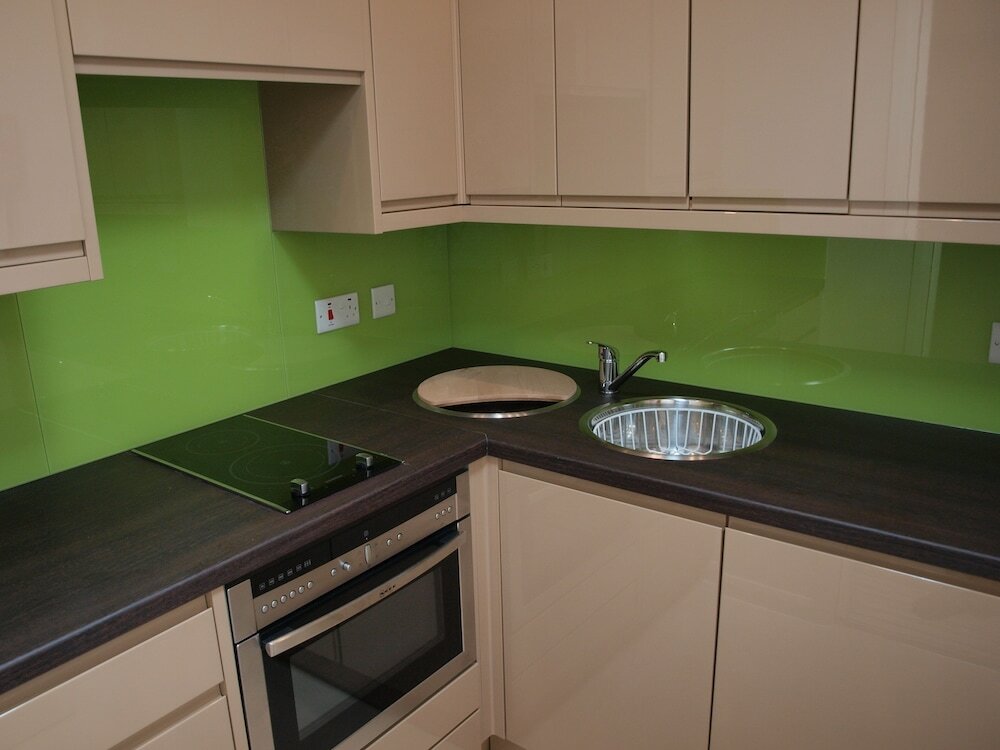 Фото Simply Rooms & Suites