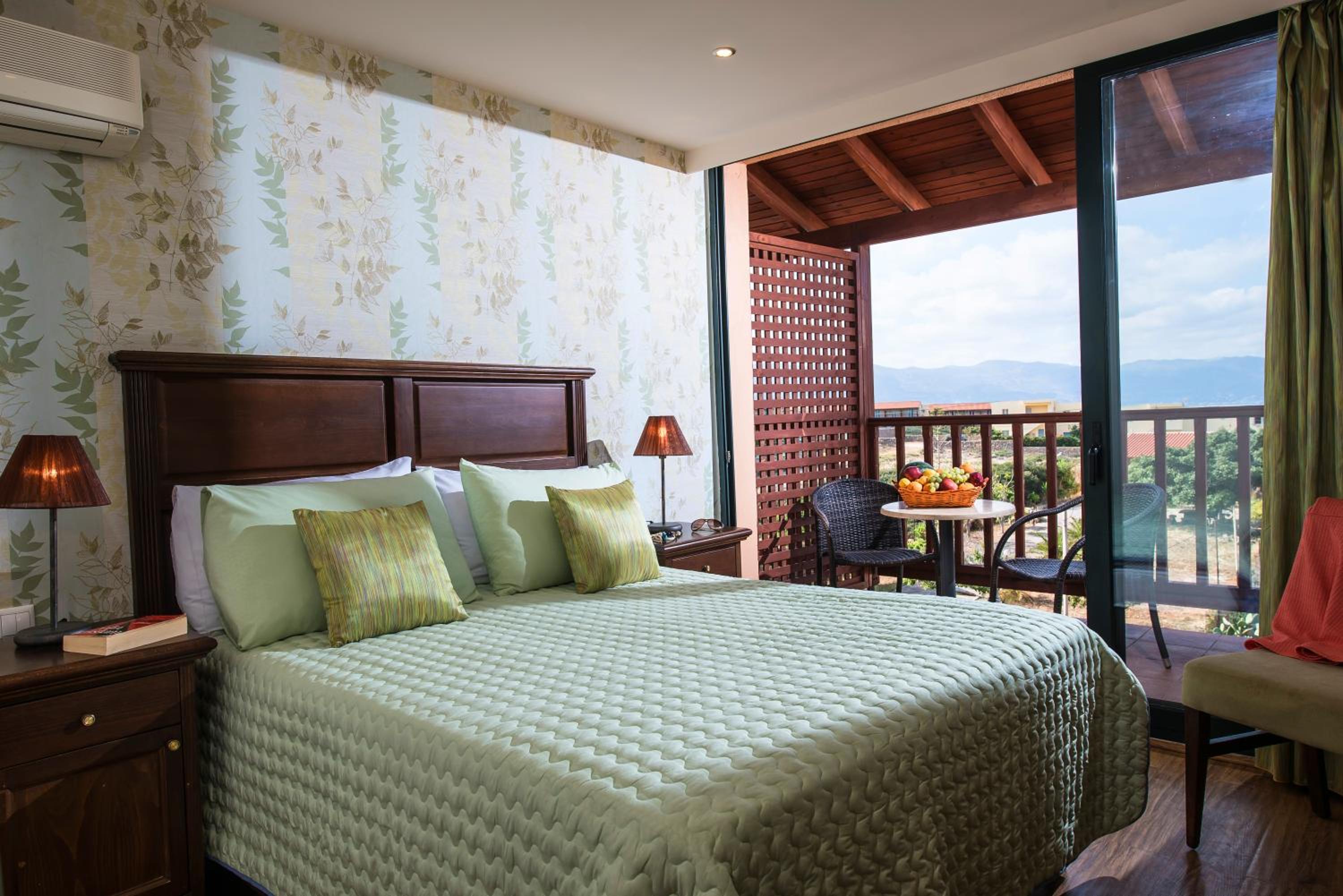 Фото Отель Koutrakis Suites