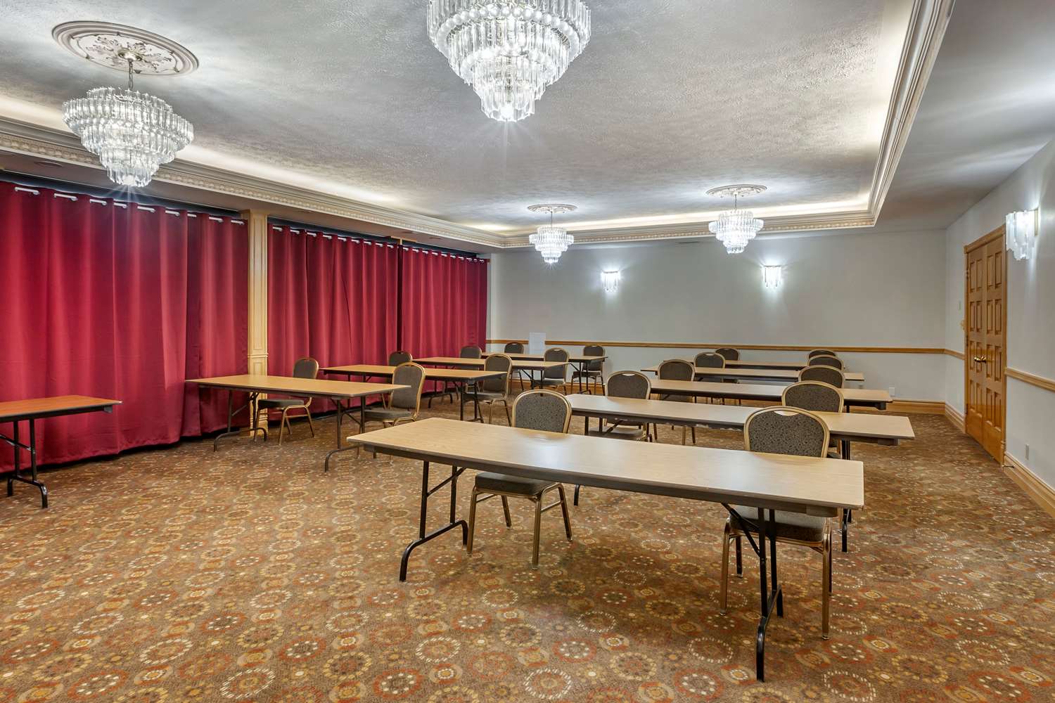 Фото SureStay Plus Hotel by Best Western Kincardine