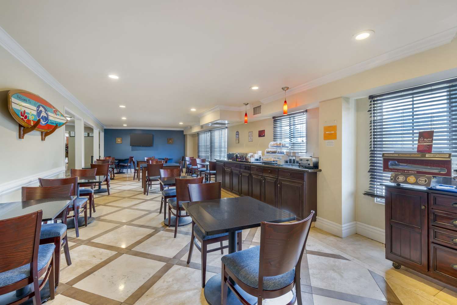 Фото Best Western Plus Marina Shores Hotel