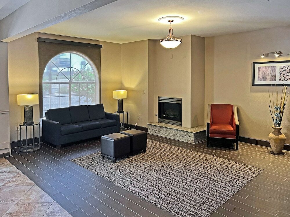 Фото Comfort Inn West