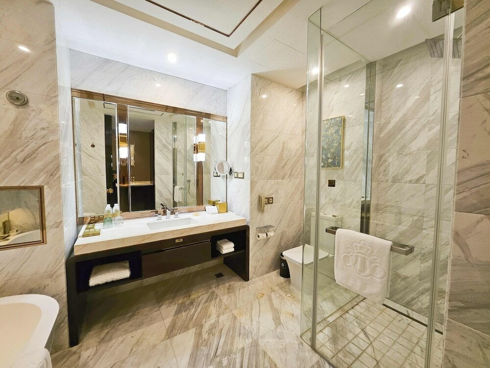 Фото Royal Garden Hotel Shanghai