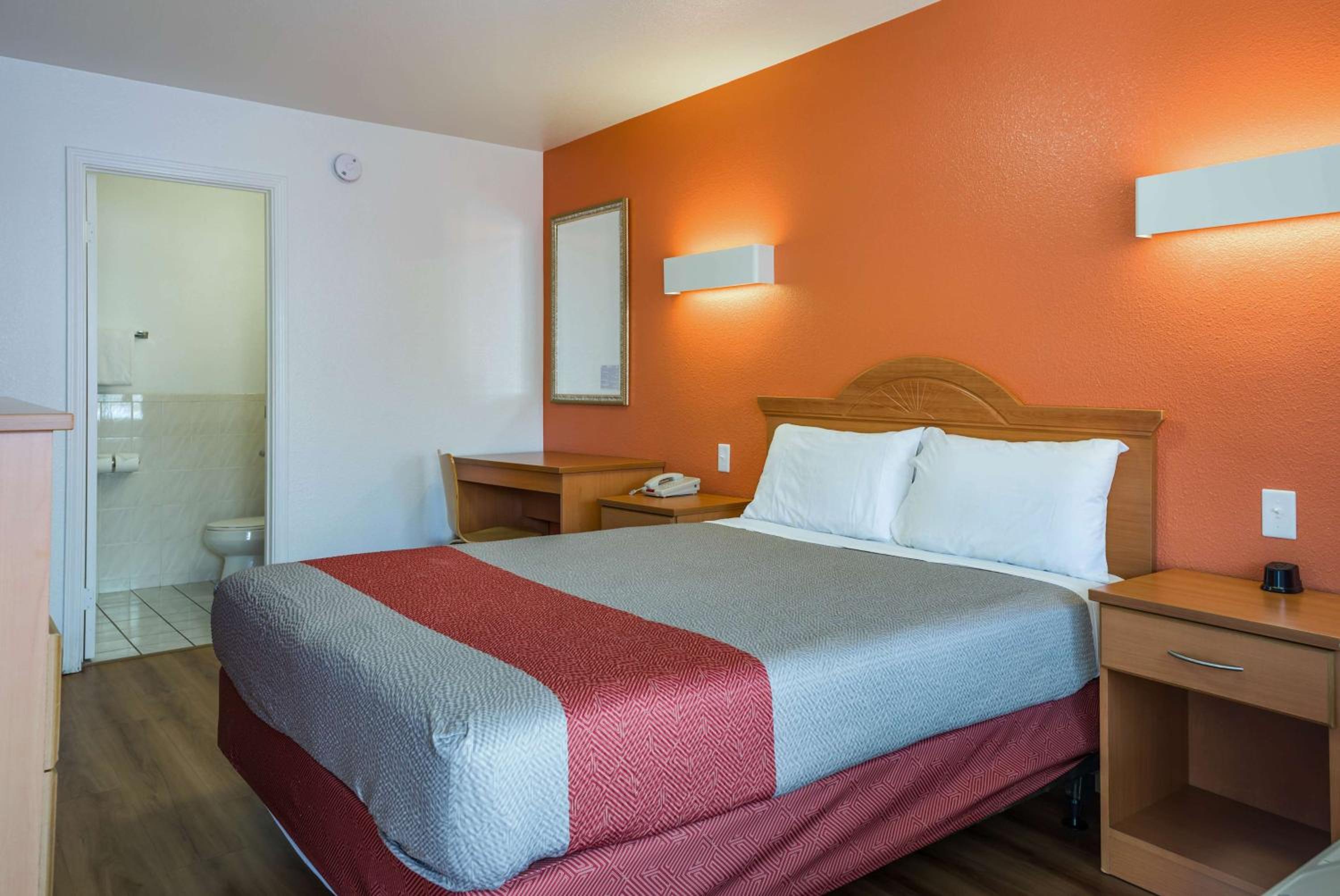 Фото Motel 6 Concord Ca