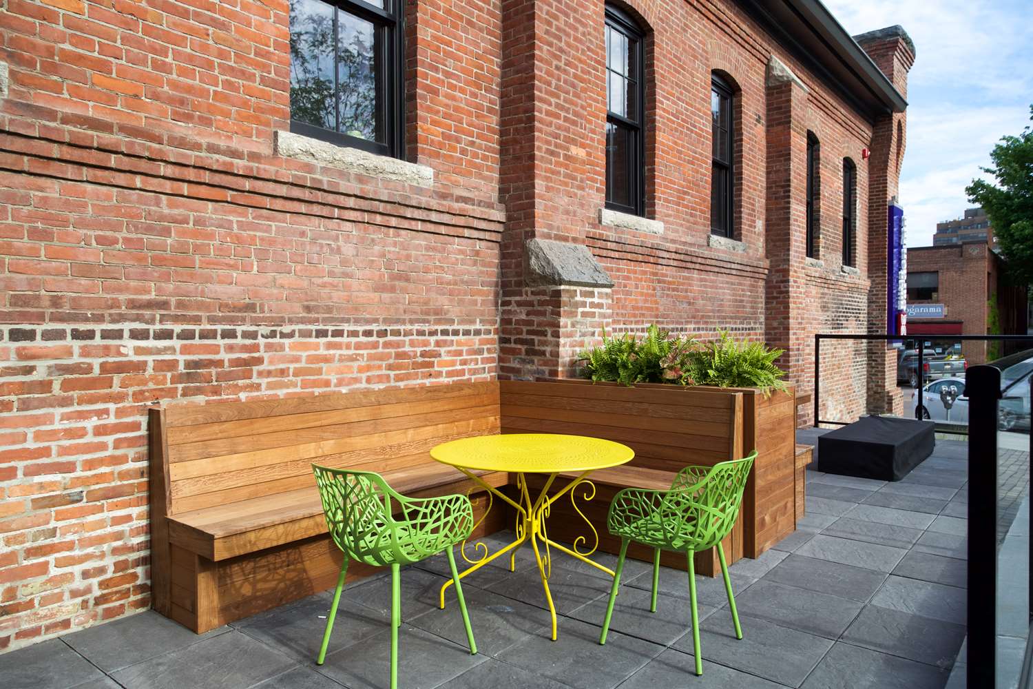 Фото Hilton Garden Inn Burlington Downtown