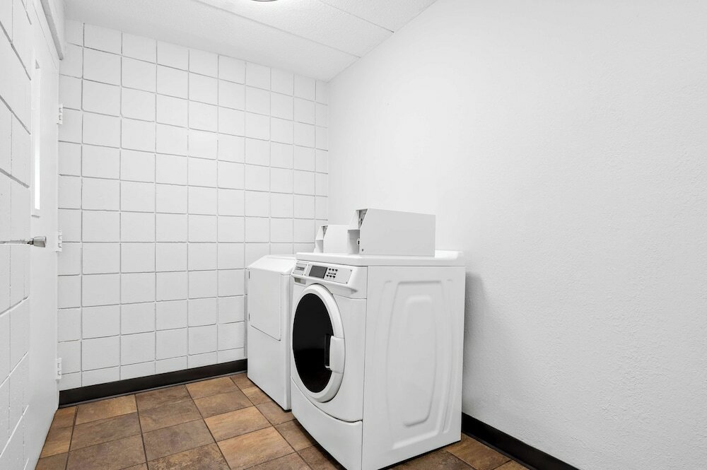 Фото Motel 6 Portland, Me