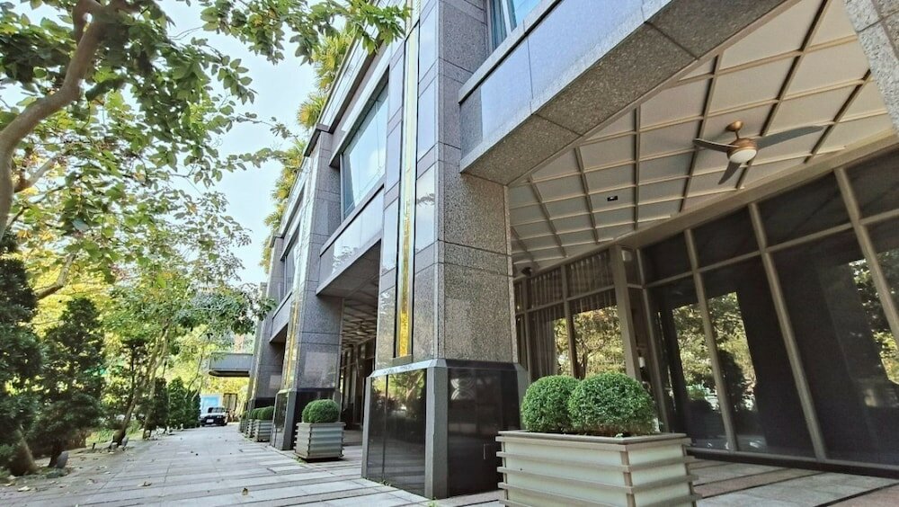 Фото S Aura Hotel
