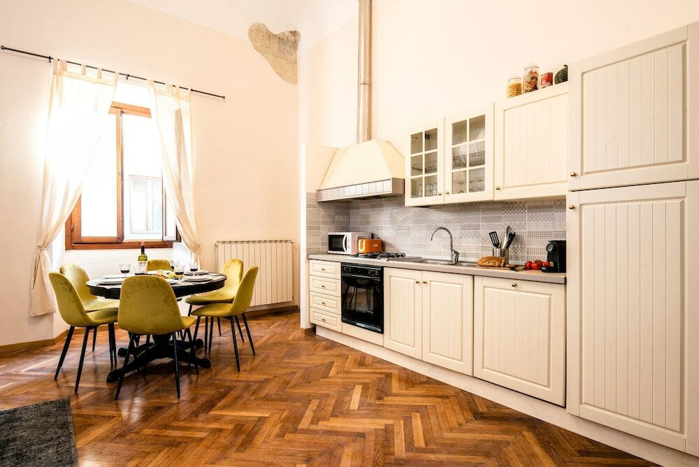 Фото New Florence palazzo - 3 Bedrooms - Private Terrace - Wifi