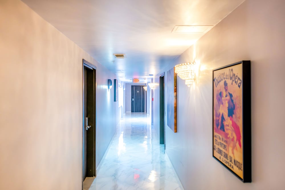 Фото Secret Garden Miami Beach