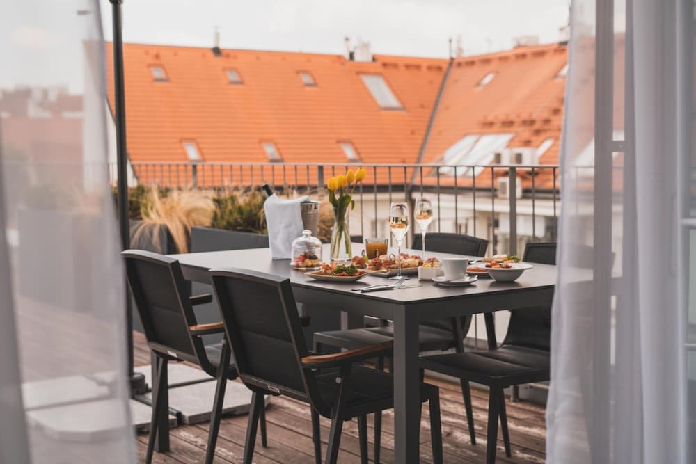 Фото Hotel Cube Prague