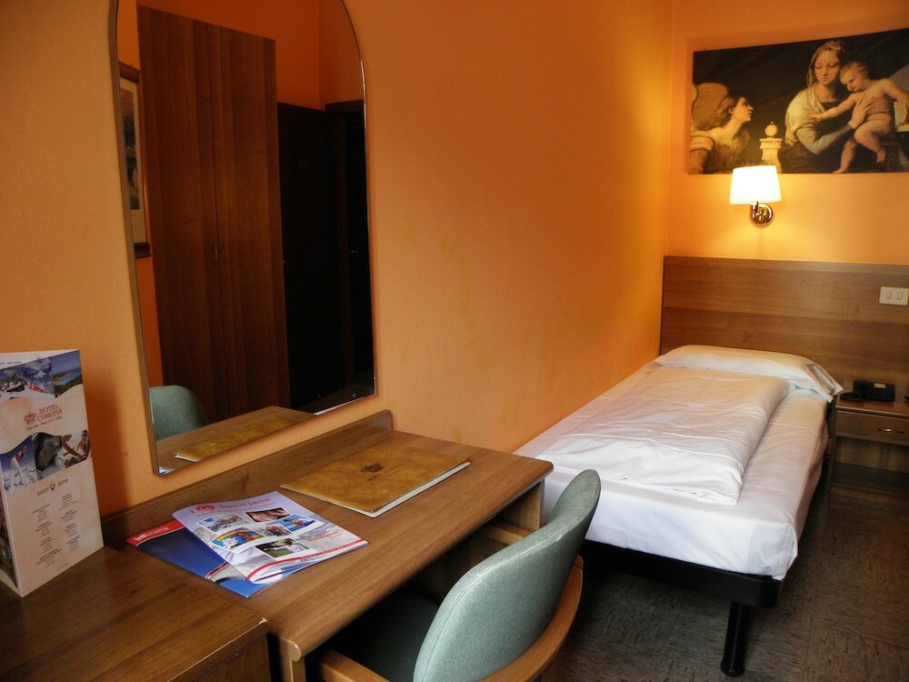 Фото Hotel Corona