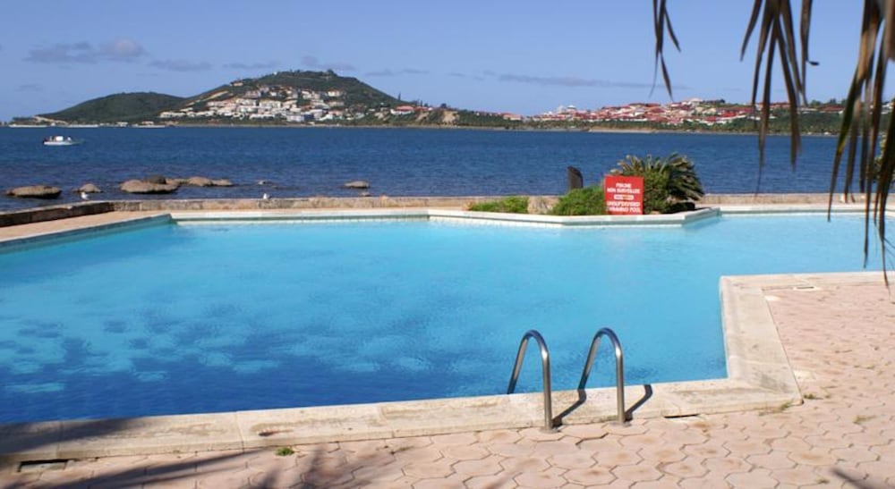 Фото Le Stanley Hotel and Suites