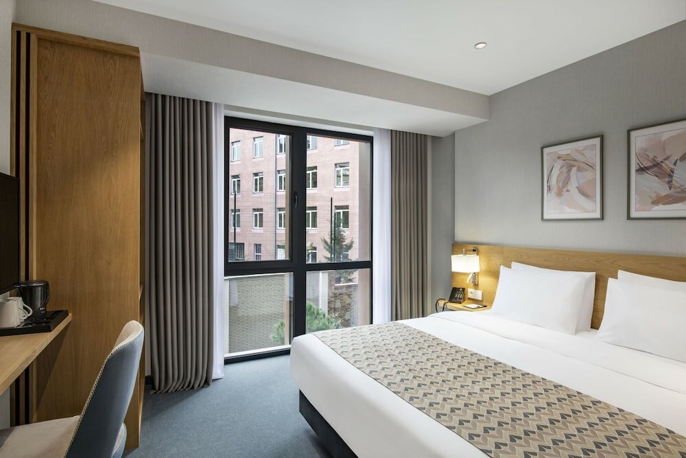 Фото Clocks Hotel