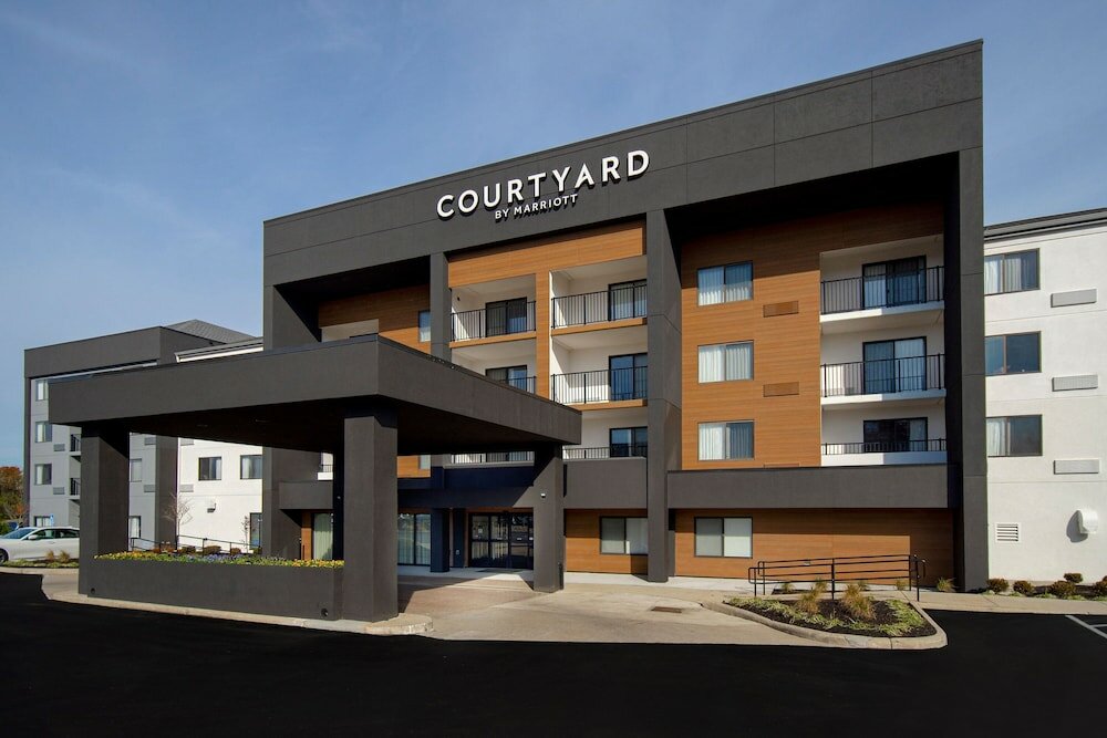 Фото Courtyard by Marriott Cincinnati Airport