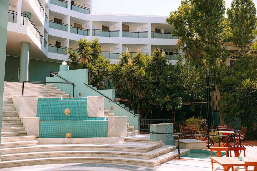 Фото Santa Marina Unique Hotel