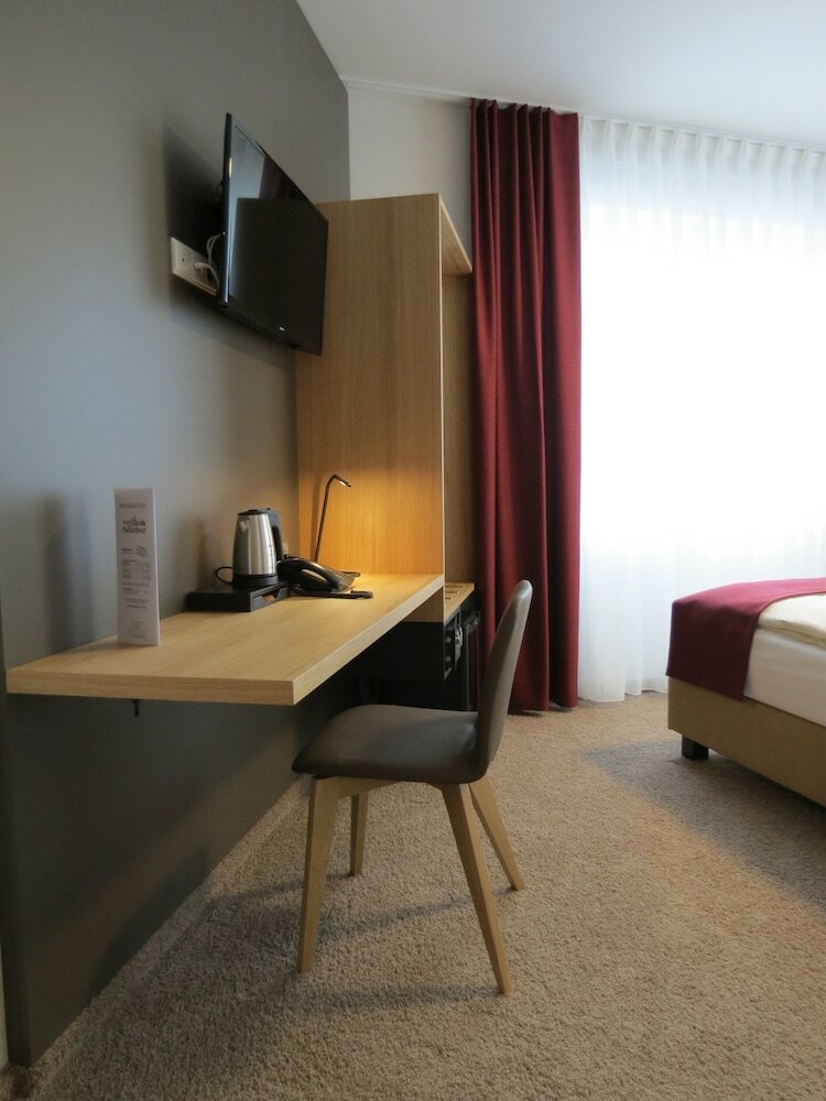 Фото Hotel Neuthor