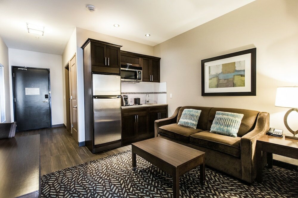 Фото Holiday Inn Express & Suites Spruce Grove - Stony Plain, an Ihg Hotel