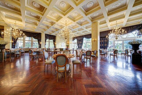 Внешний вид отеля Hotel Regina Wengen в Лаутербруннене, фото 5