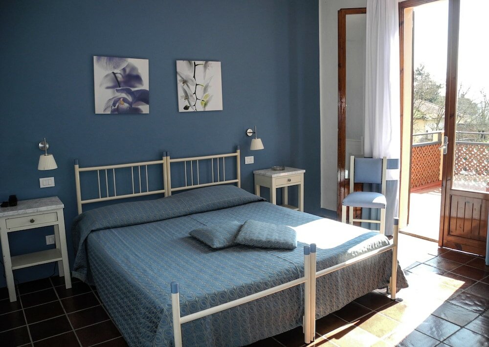 Фото Hotel Le Renaie