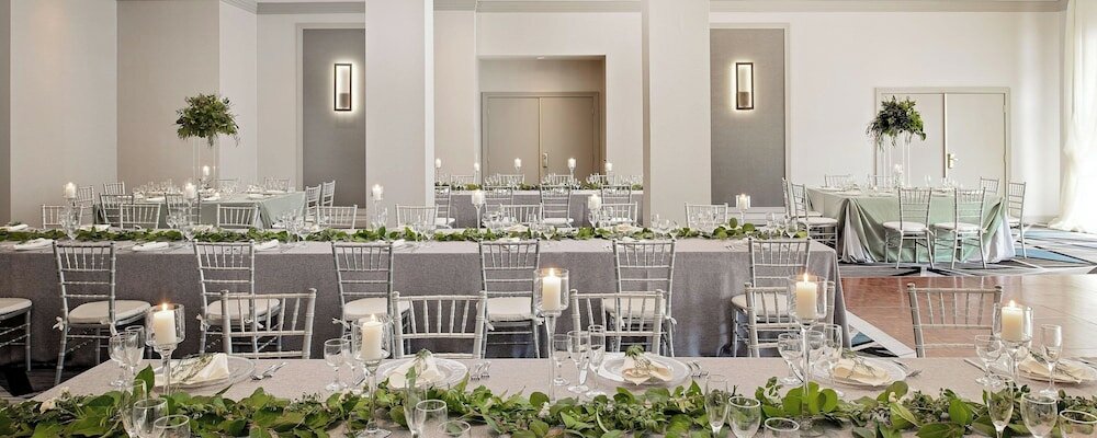 Фото Sheraton Cerritos Hotel