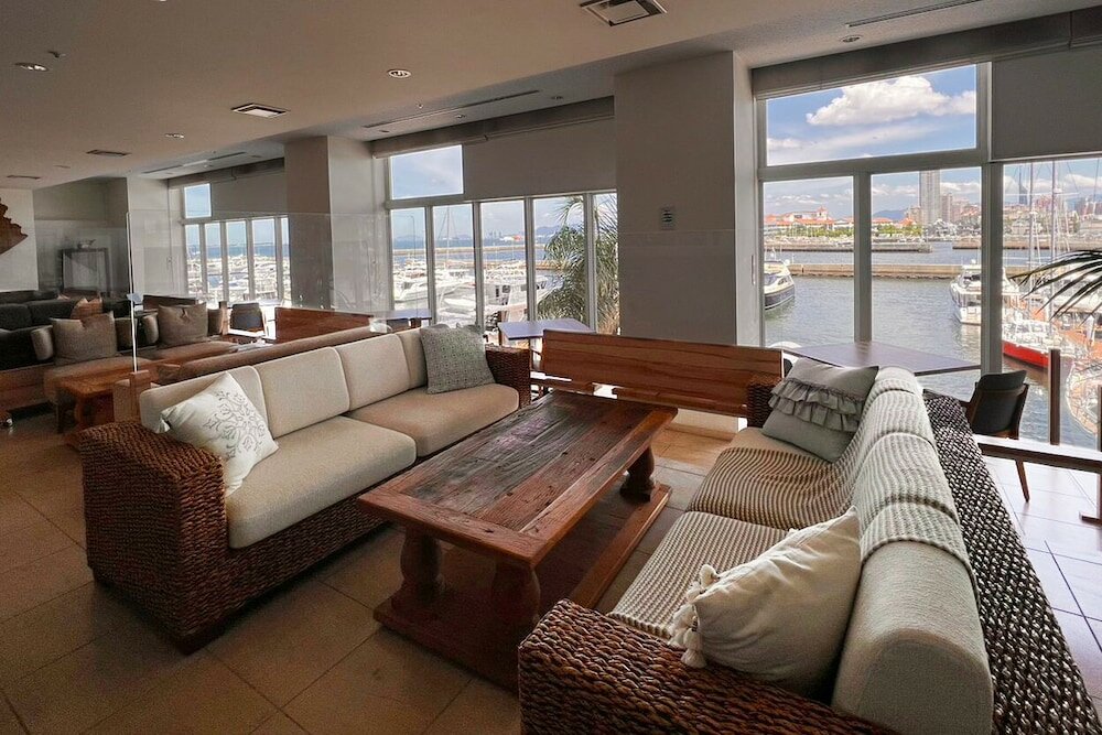 Фото Hotel Marinoa Resort Fukuoka