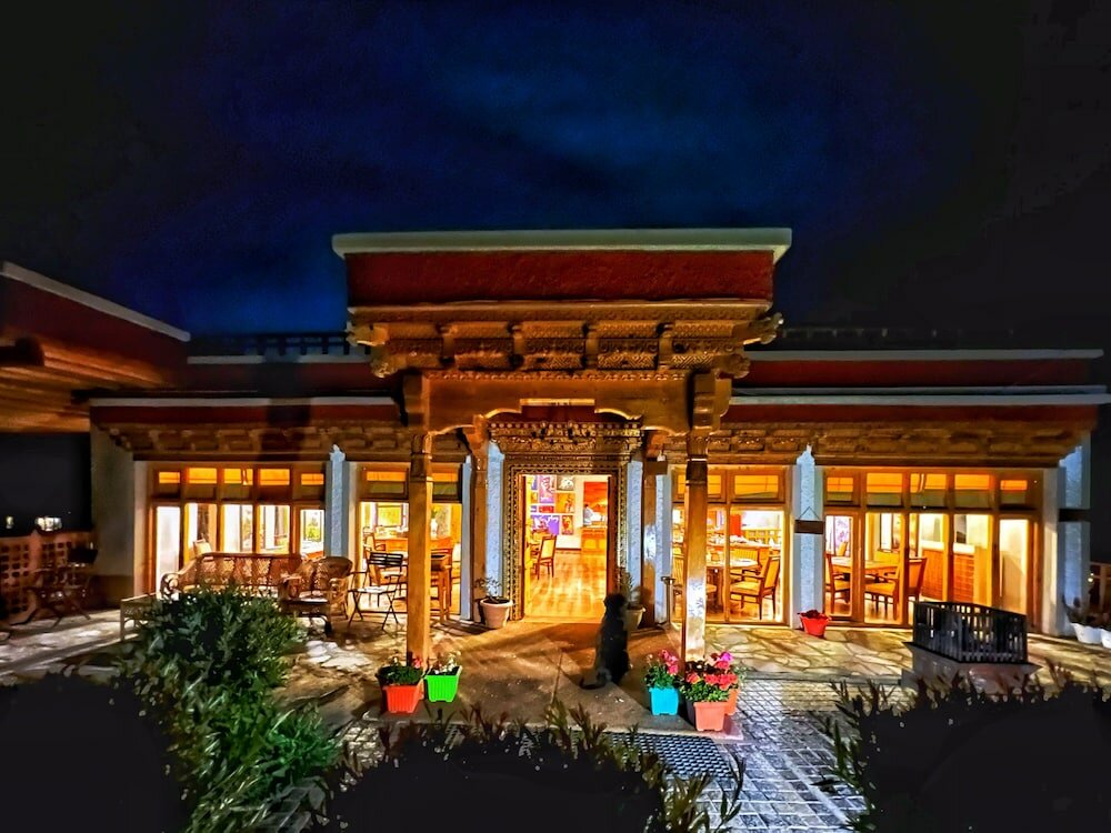 Фото отеля 2