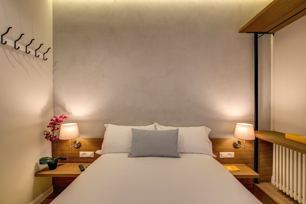 Фото The Spanish Suite Campo de Fiori