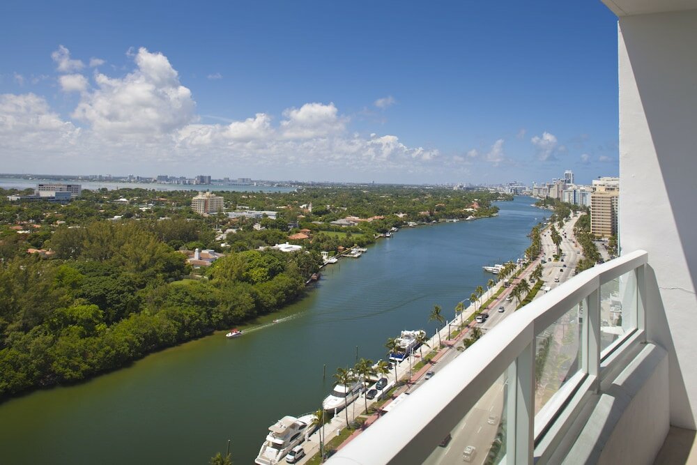 Фото Fontainebleau Miami Beach