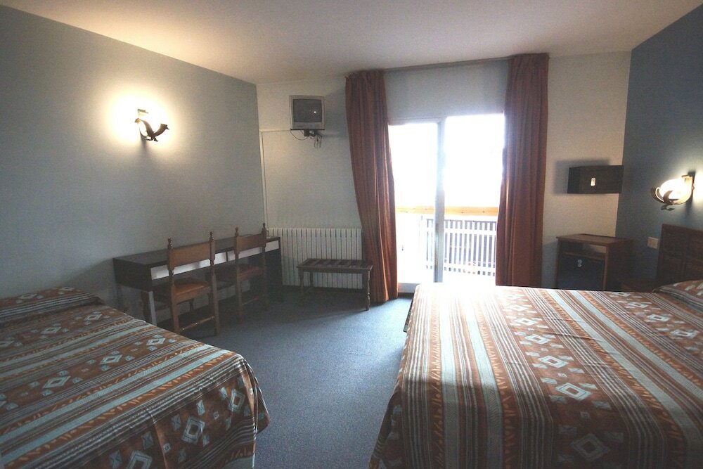 Фото Hotel Folch