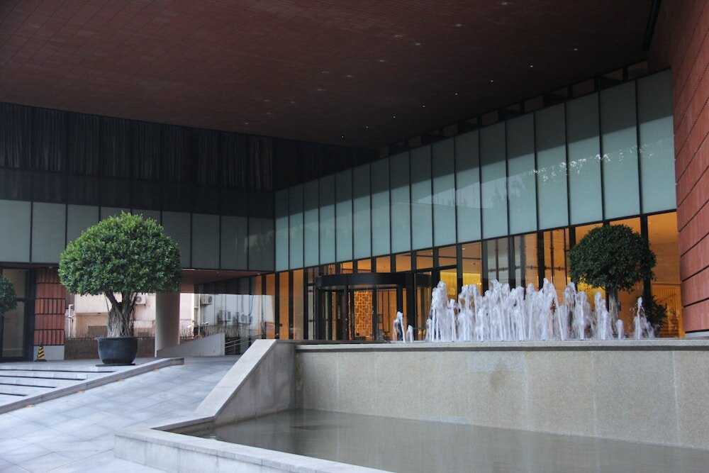 Фото Hualuxe Shanghai Twelve at Hengshan