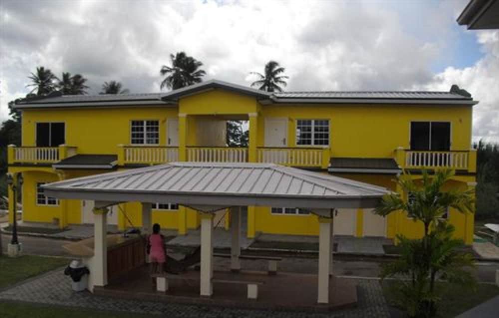 Фото Piarco Village Suites