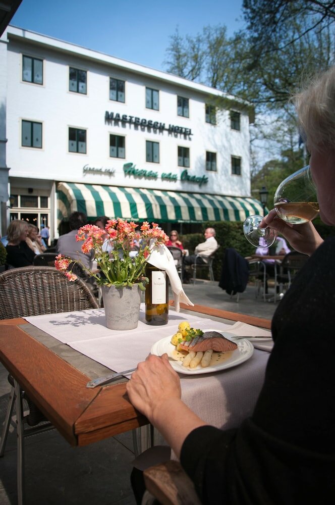 Фото Hotel Mastbosch Breda
