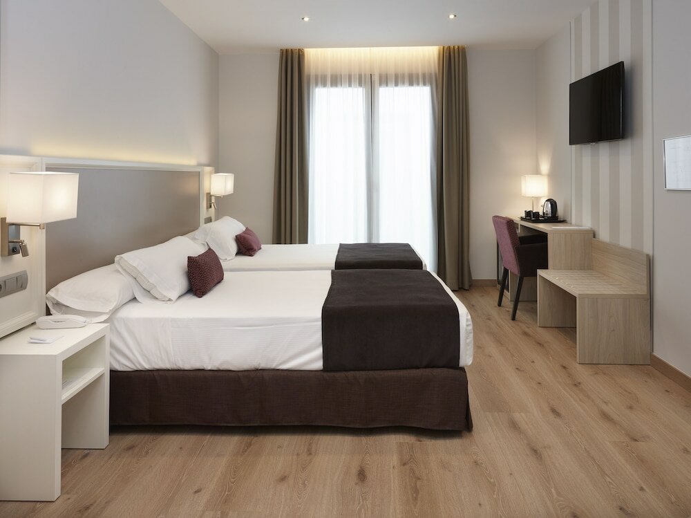 Фото Hotel Maestranza