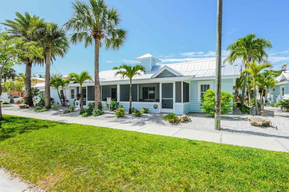 Фото Tropical Breeze Resort