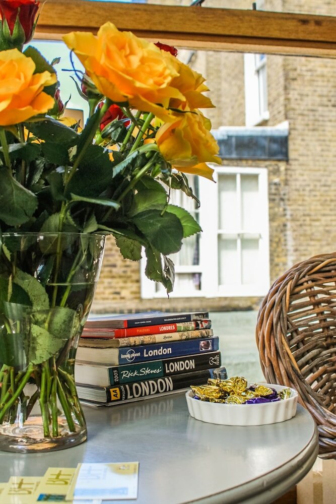 Фото Blades Hotel