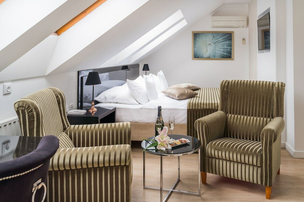 Фото Hotel Julian